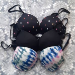 3 VS Pink T-shirt bras